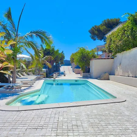 Villa Emanuele Costarainera