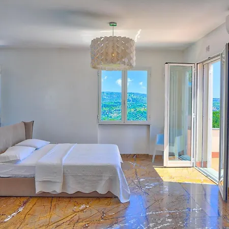 Villa Emanuele Costarainera