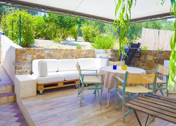 Emanuele Villa Costarainera