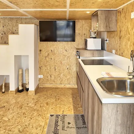 Emanuele Villa Costarainera