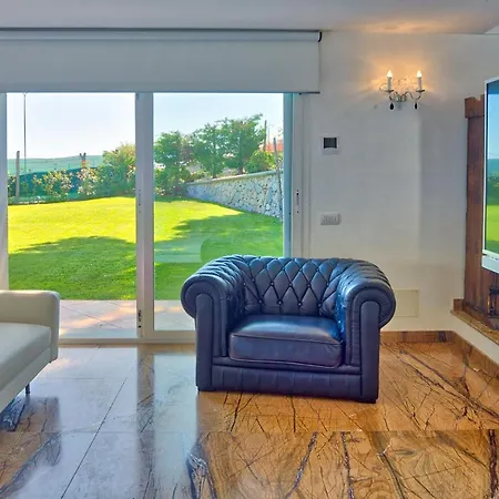 빌라 Emanuele Costarainera