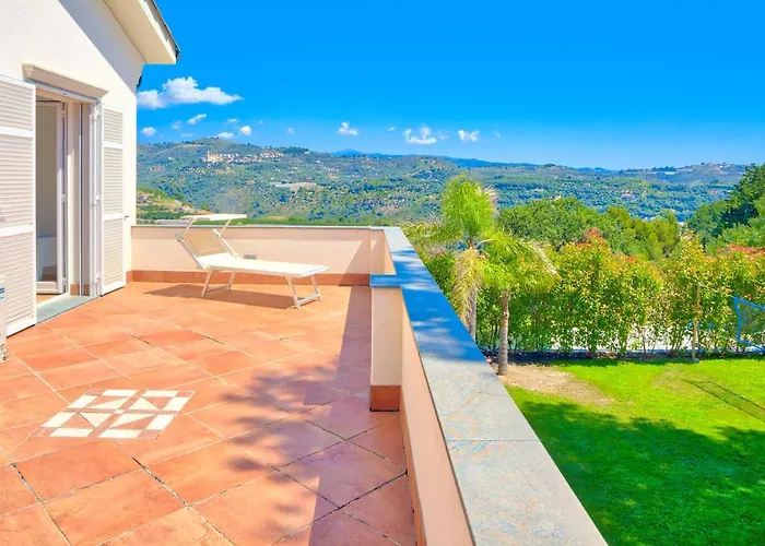 Villa Emanuele Costarainera