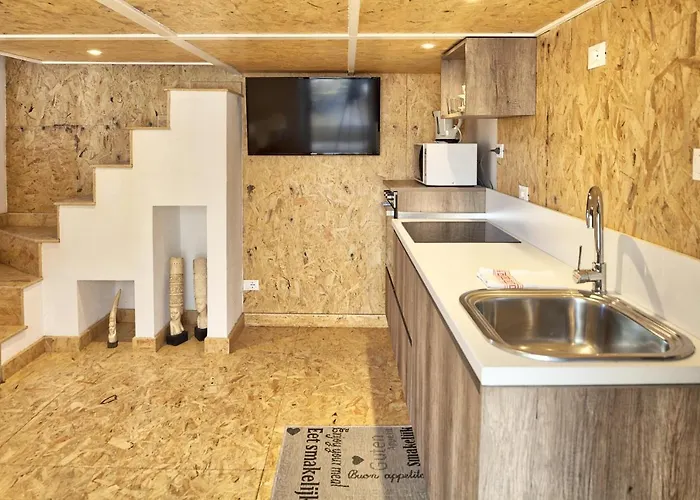 Emanuele Villa Costarainera