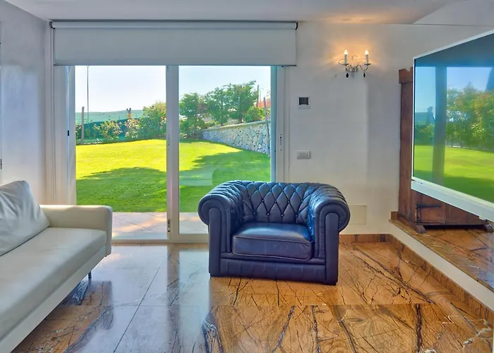 Villa Emanuele Costarainera