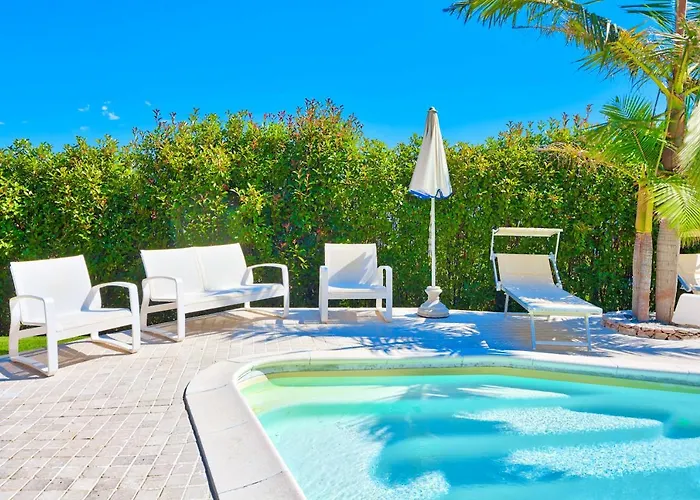 Emanuele Villa Costarainera